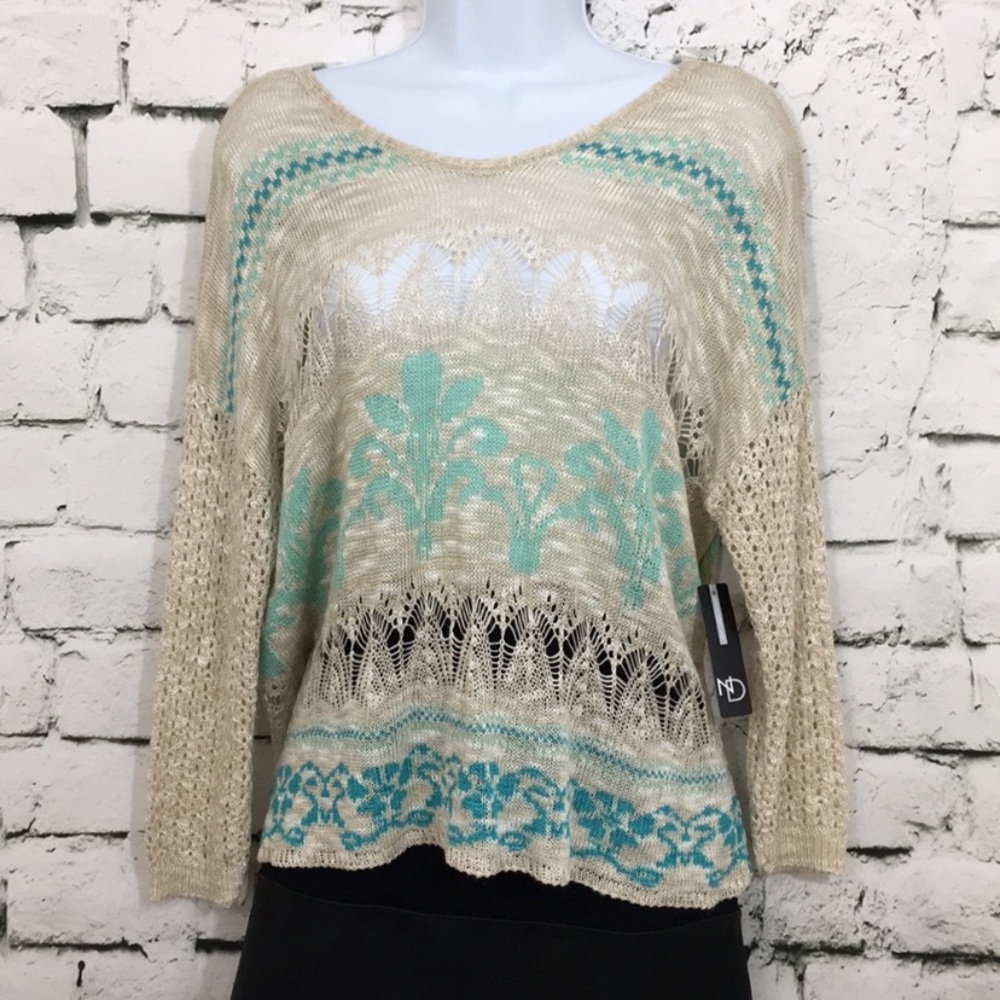 Nwt cute New Directions light sweater